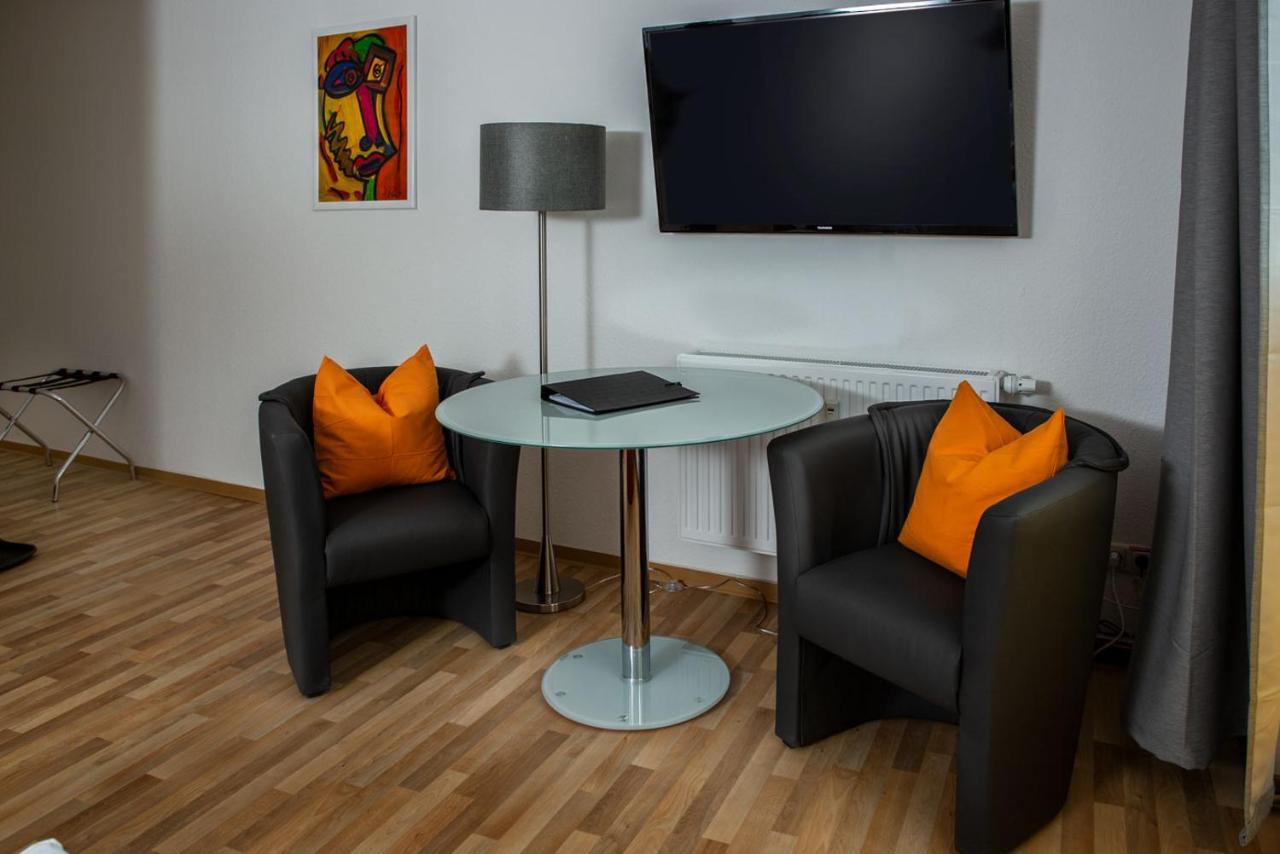 H&h Im Herzen Der Stadt Super Zentral Ruhig Mit Kochnischen Balkon Oder Empore Apartment