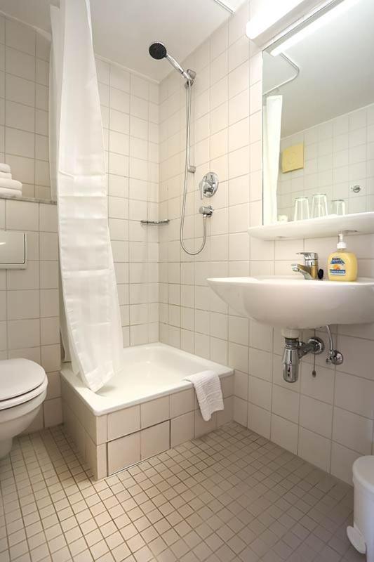 Apartment H&h Im Herzen Der Stadt Super Zentral Ruhig Mit Kochnischen Balkon Oder Empore *